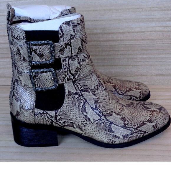 Kenneth Cole Reaction Salt Biker Jewel Chelsea Ankle Boots Side Zip Women Size 5 - Picture 1 of 7